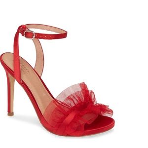 NWT ⭐️Halogen®⭐️
x Atlantic-Pacific
Angelle Ruffle Sandal